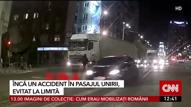 Accident in Pasajul Unirii, evitat in ultima clipa