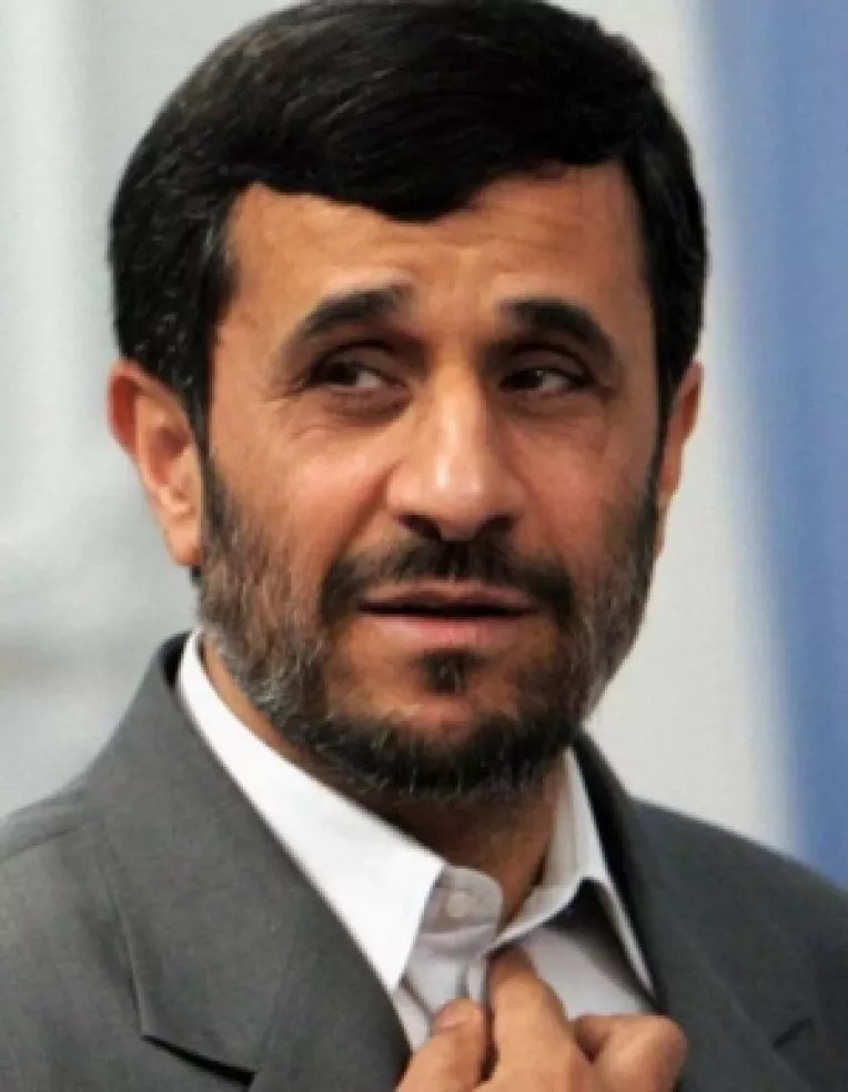 Ahmadinejad vrea sa distruga dominatia marilor puteri