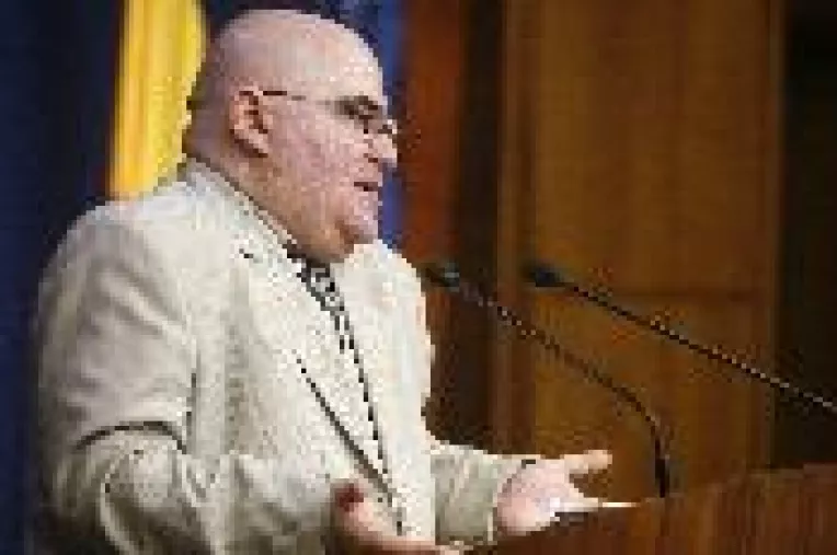 Alfred Bulai: "Guvernul va trece, deoarece exista teama ca Basescu e in stare sa dizolve Parlamentul"