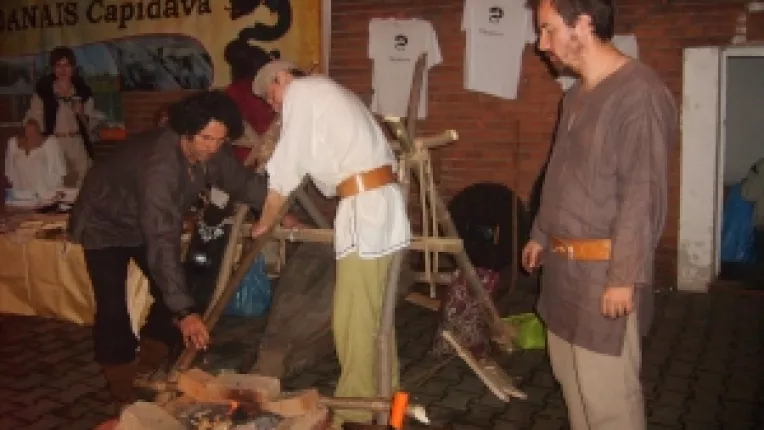 Atelier de fierarie la Tabara Danais Capidava din cadrul Muzeului Taranului Roman