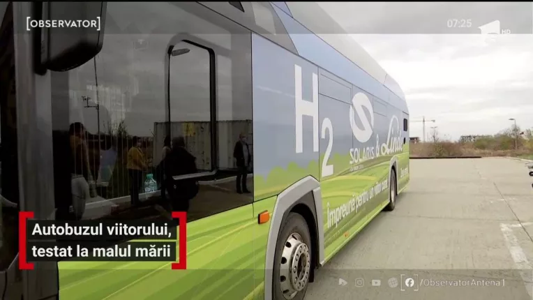 Autobuzul viitorului, testat la malul marii