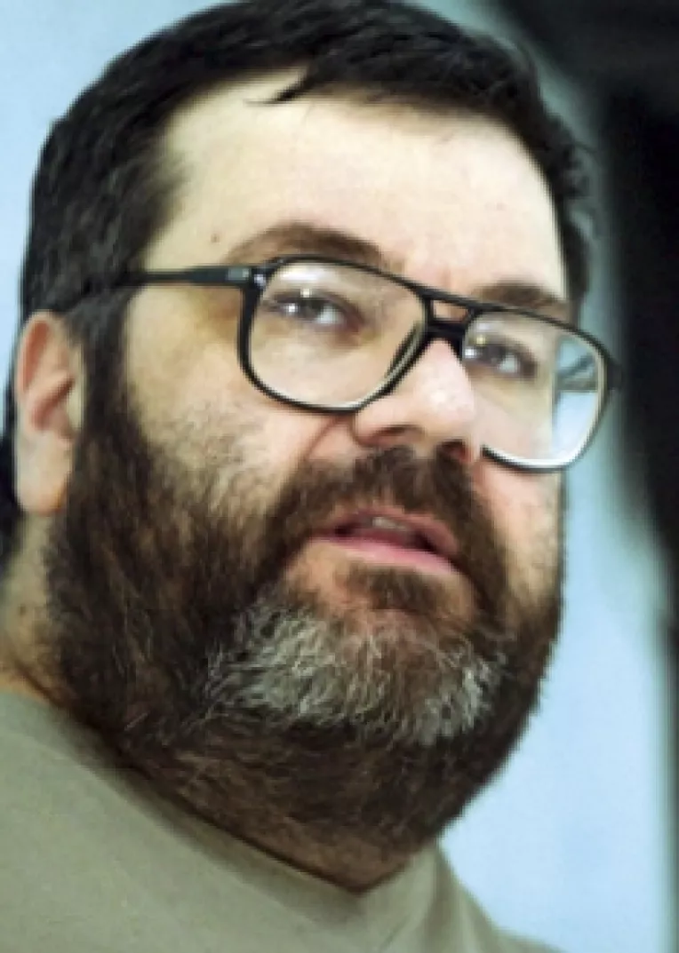 Bogdan Teodorescu: "Pentru a pune mana pe bani, Basescu vrea Guvern PD-L"