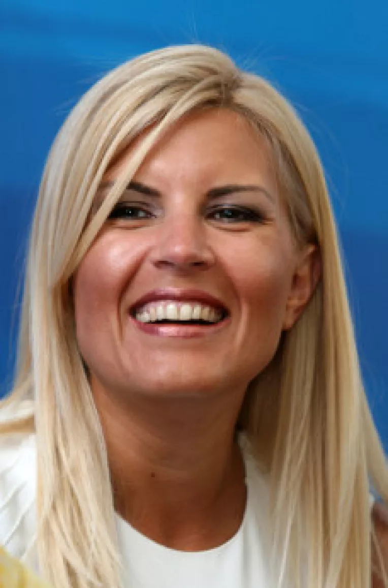 Comisia parlamentara pentru anchetarea Elenei Udrea ar putea ramane fara obiect, prima blonda a tarii urmand a fi remaniata