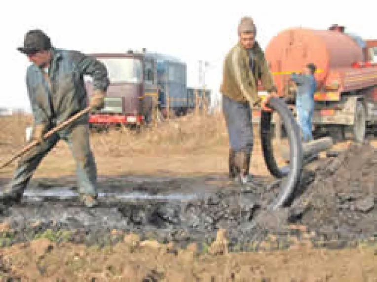 Conducta Conpet, atacata din nou de hotii de combustibil