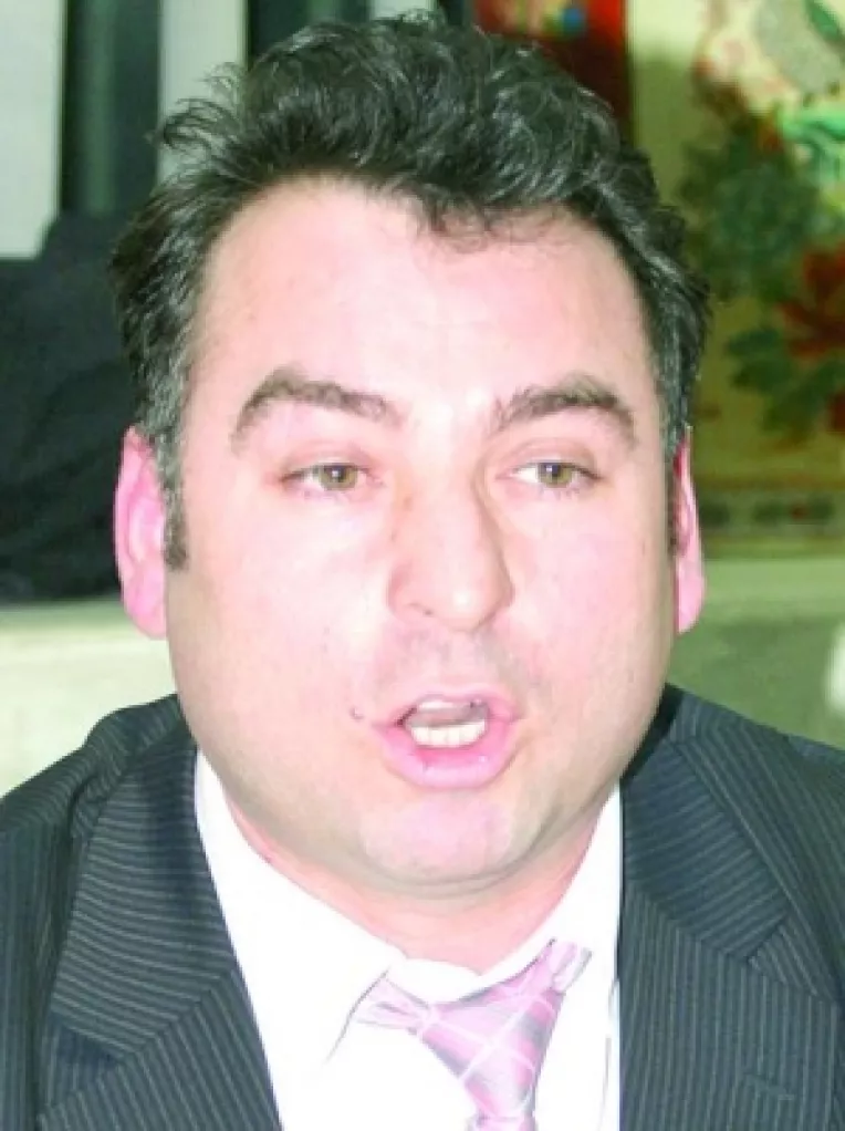 Consilierii decid vineri soarta lui Hanceanu. Matei vrea capul directorului Ecoterm Navodari