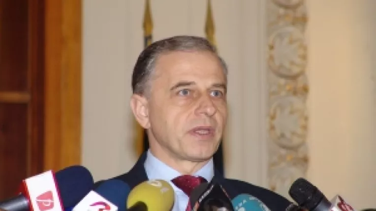 Geoana: Statul roman este reflectia unui spirit extrem de politizat