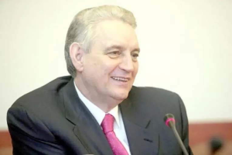 Ilie Sarbu la 61 de ani: Om politic si om de spirit 