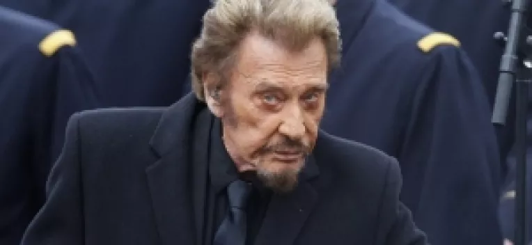 Johnny Hallyday, simbolul rock'n'roll-ului, a murit la varsta de 74 de ani