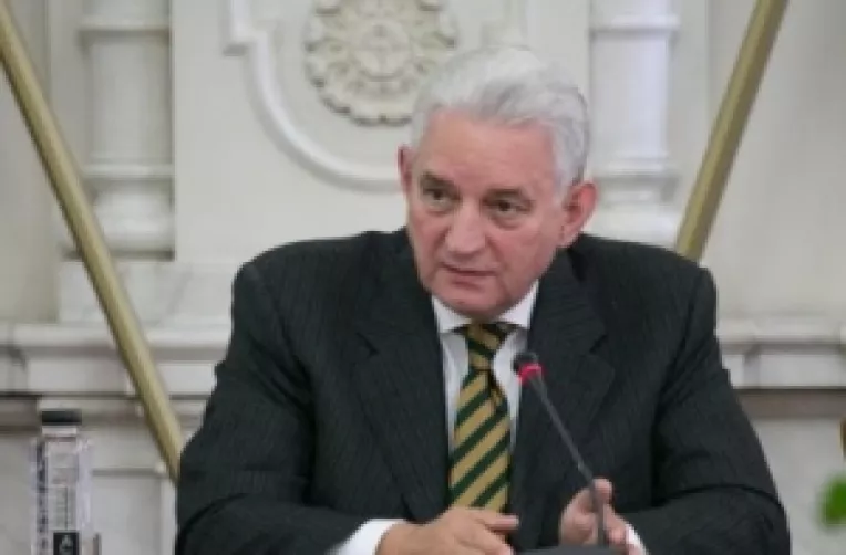 Liderul senatorilor PSD, Ilie Sarbu, contraatac virulent la adresa presedintelui Basescu