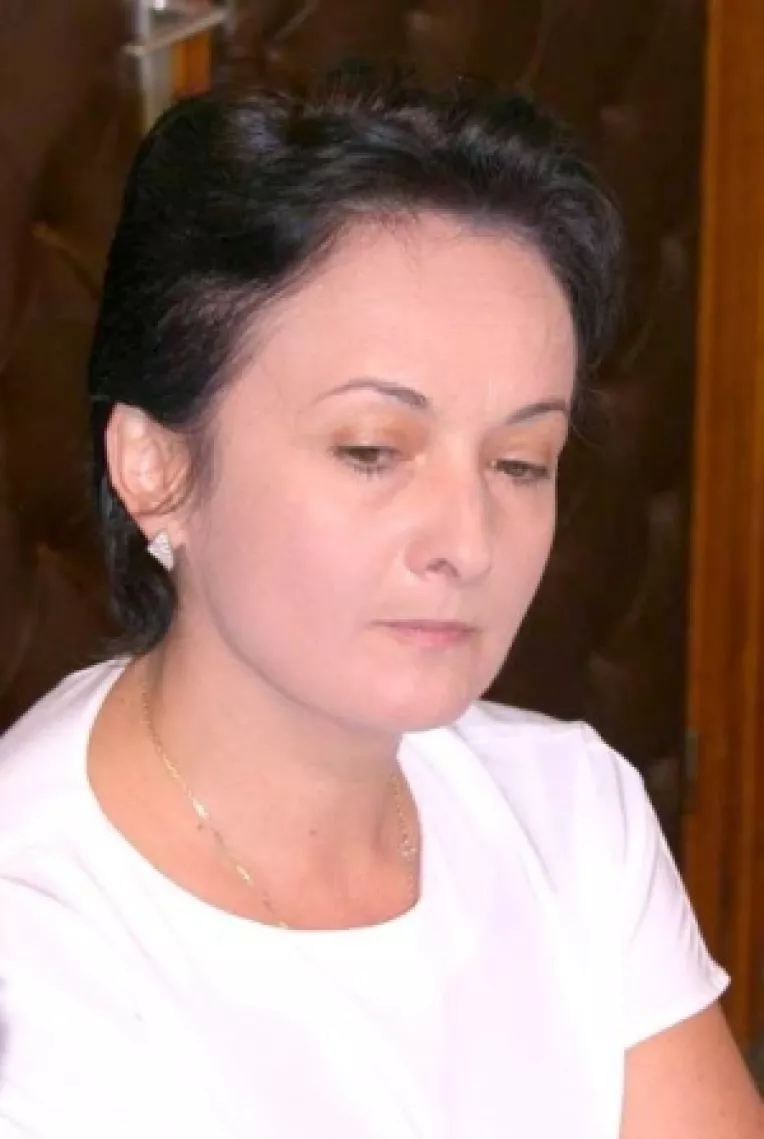 Lucia Morariu s-a orientat. Afacerea fostei sefe a turismului prospera de pe urma ministrului Udrea