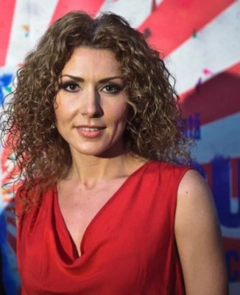 Mircea Badea e revoltat pentru ca iubita lui, Carmen Bruma, este omisa din lista reprezentantilor brandului Realitatea TV 