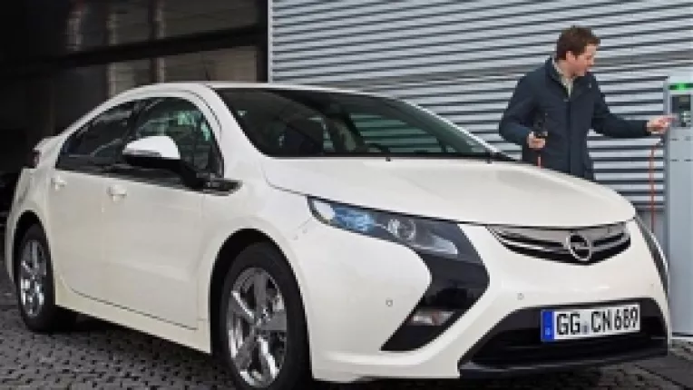 Opel Ampera - energizat pentru Geneva.
