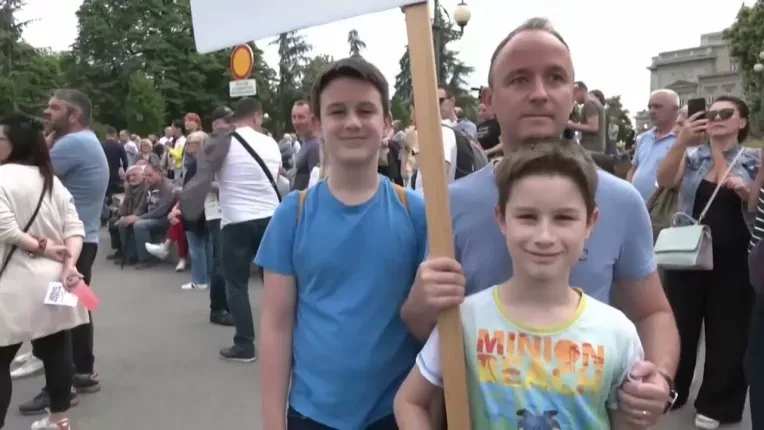 Proteste in Serbia. Oamenii cer demisia presedintelui Vucic