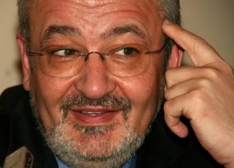 Sebastian Vladescu: Emil Boc este incompetent la capitolul economie