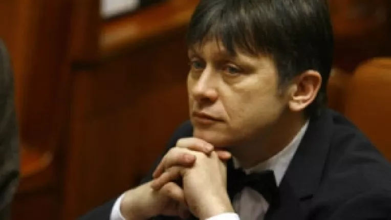 Tariceanu si Orban candidati la sefia PNL la Congresul de la jumatatea lui 2009; Crin se mai gandeste