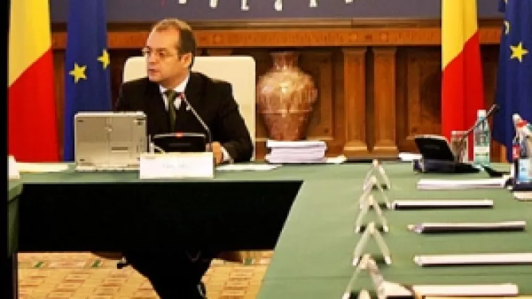 Ultimele zile ale mini-Guvernului Boc: PSD sustine motiunea de cenzura