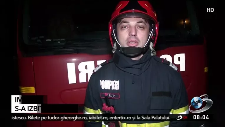 Un tanar a murit dupa ce s-a izbit cu masina de un sens giratoriu, in Sebes